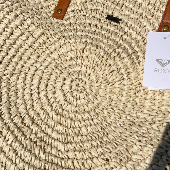 ๐ผ Roxy Only Good Vibes Round Straw Beach Bag ๐ผ - Picture 11 of 11